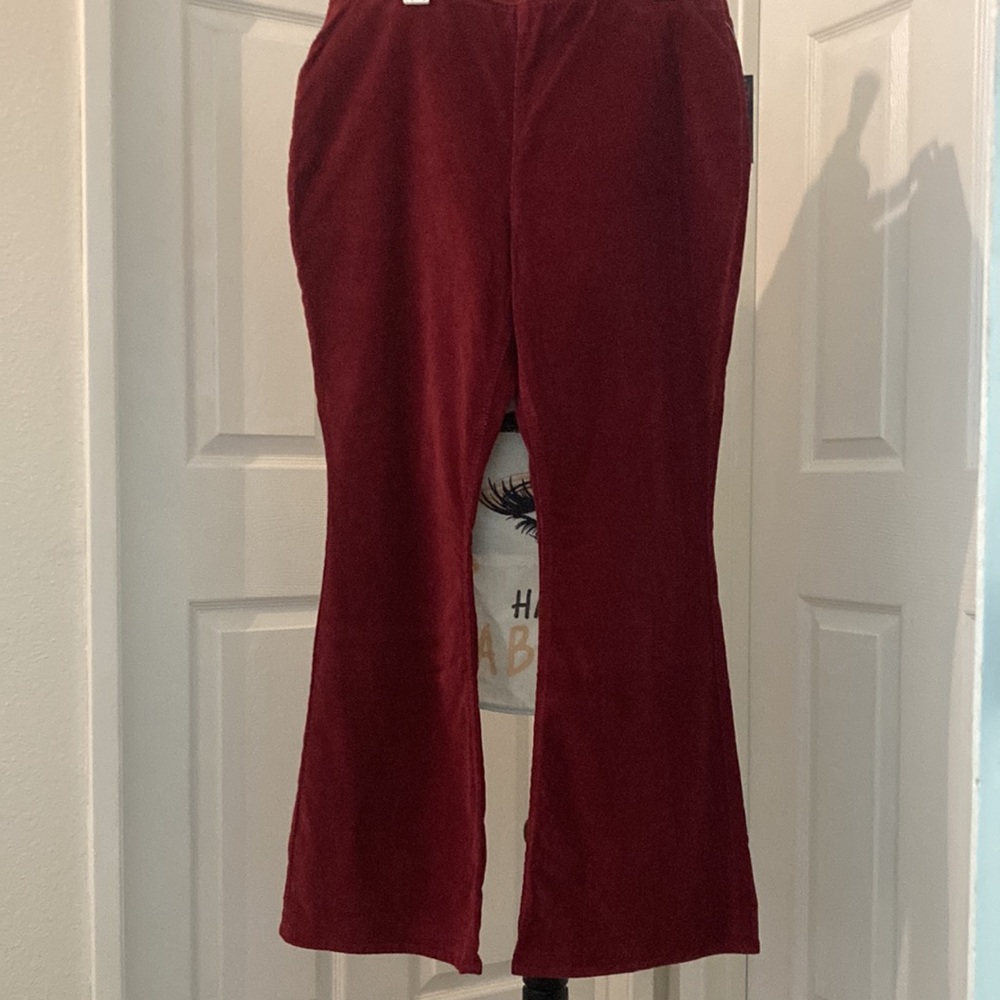 Cords Bogo 15-17 XL Burgundy and Black Corduroy bell flare pull on pants 0025